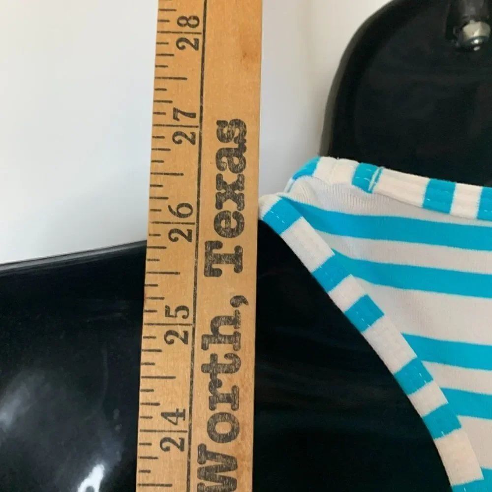 Lululemon Striped Tank Top - Picture 6 of 8